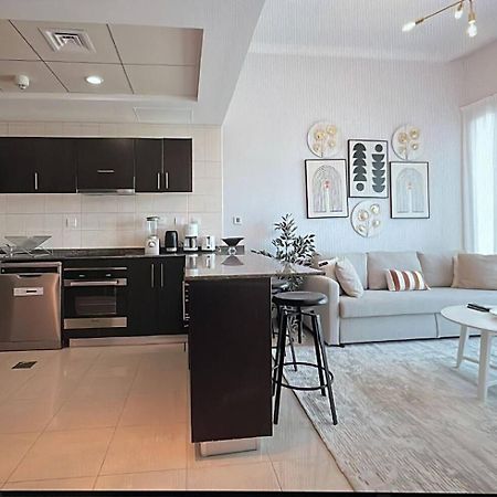 Luxurious 1 Bedroom Apartment In The Dubai Marina! Екстериор снимка