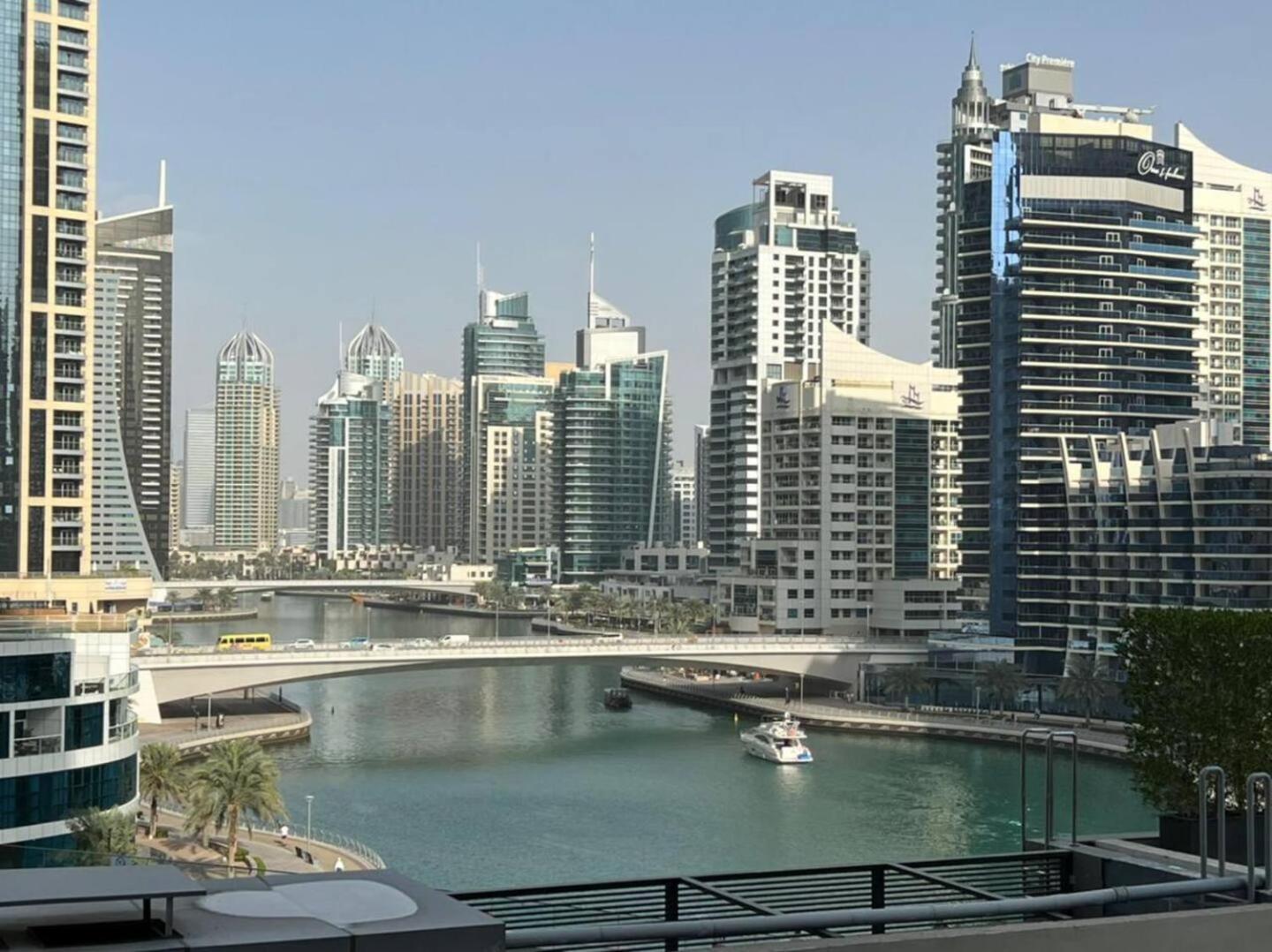 Luxurious 1 Bedroom Apartment In The Dubai Marina! Екстериор снимка