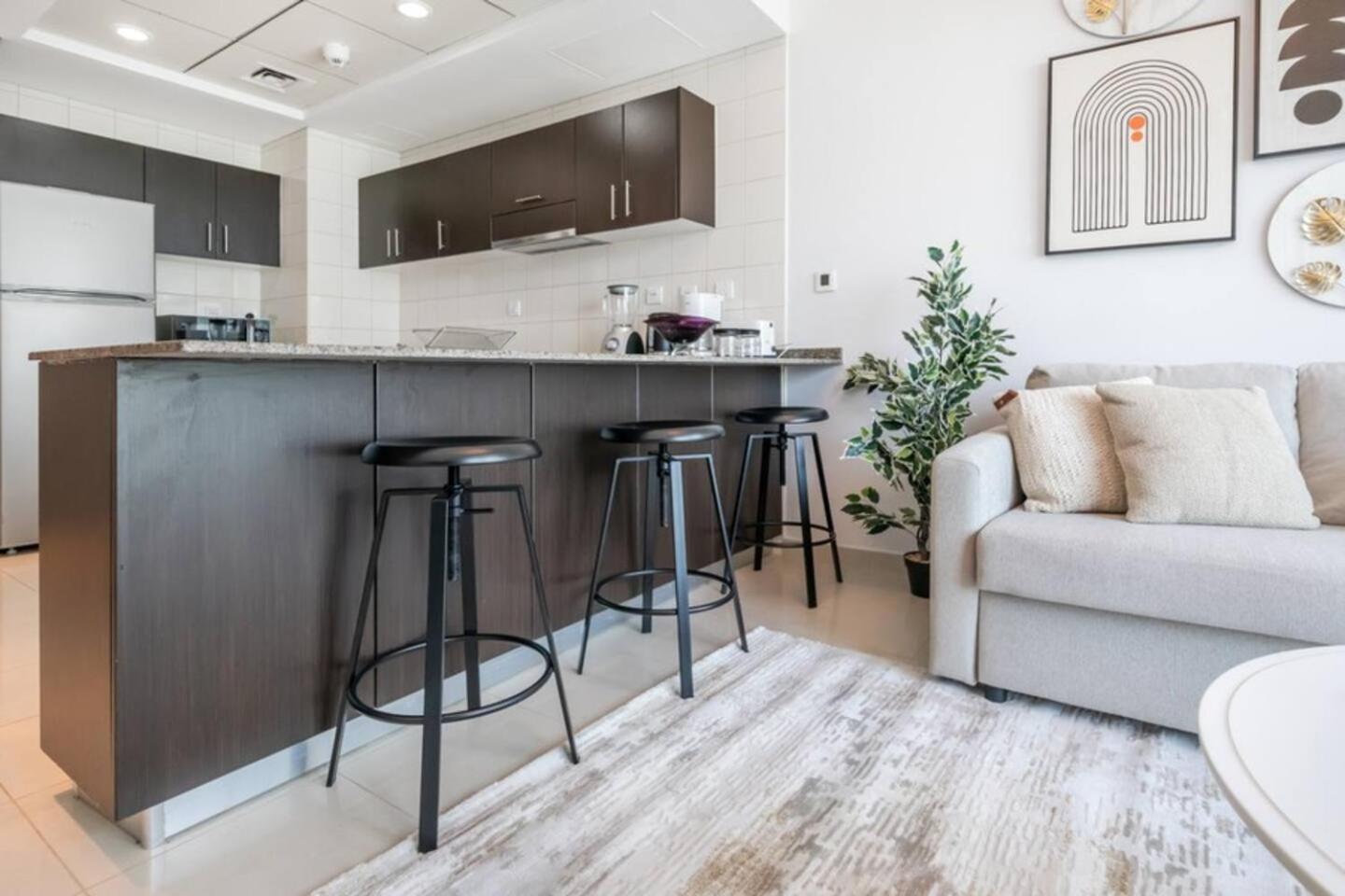 Luxurious 1 Bedroom Apartment In The Dubai Marina! Екстериор снимка